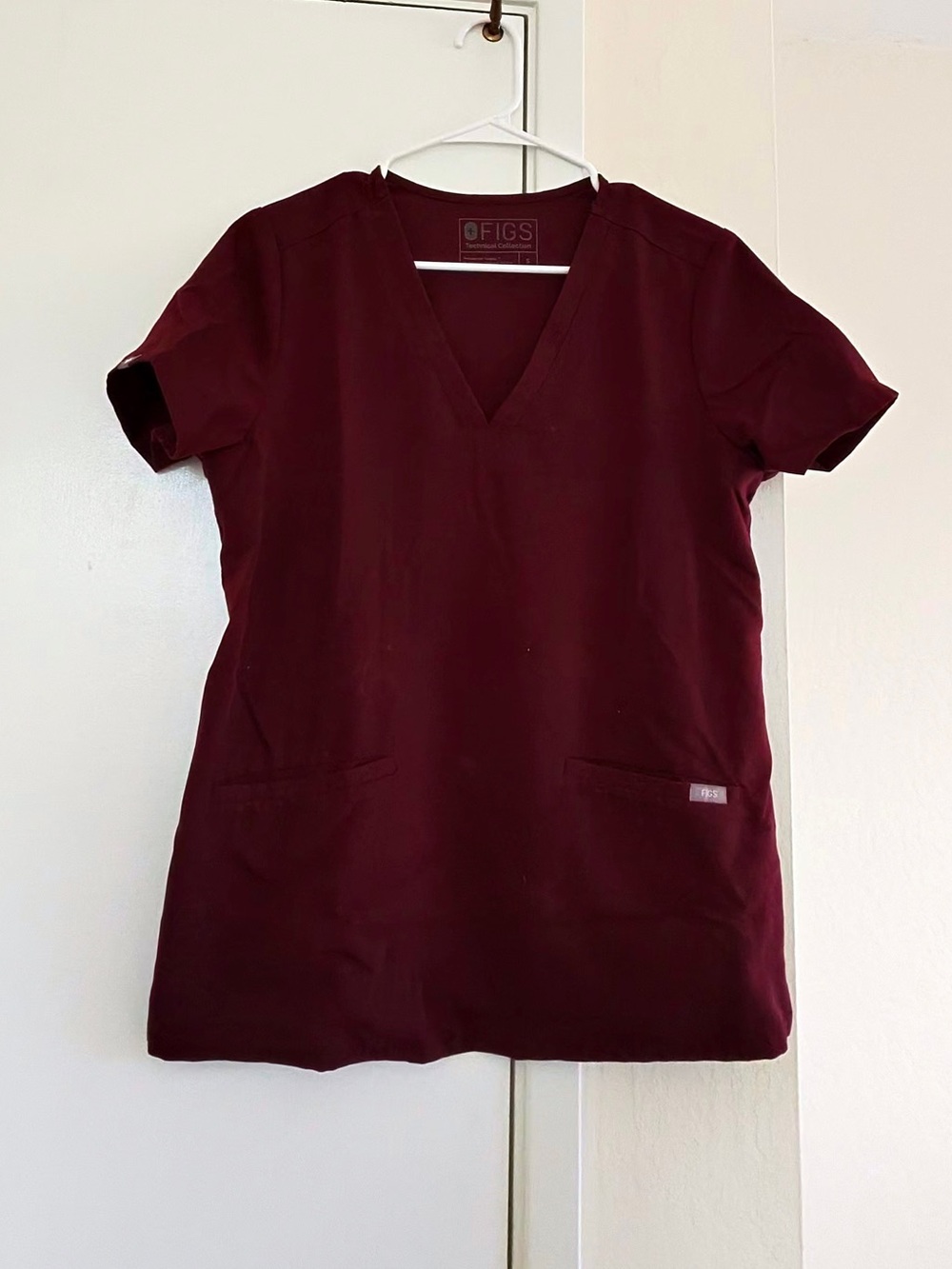Figs Women's V-Neck Top in Burgundy